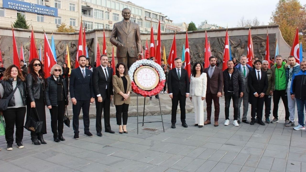 Kayseri Cumhuriyet Meydanı’nda 24 Kasım töreni gerçekleşti