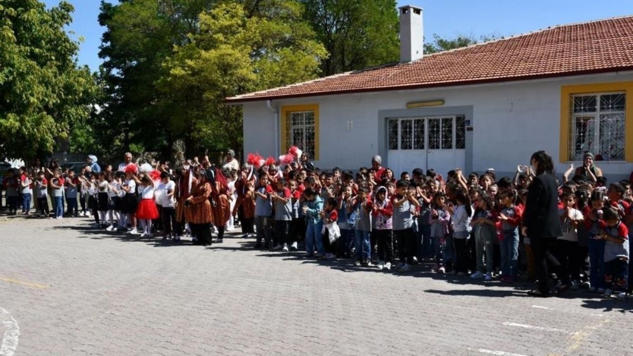 Kayseri’de 315 bin 44 öğrenci için tatil zamanı başladı