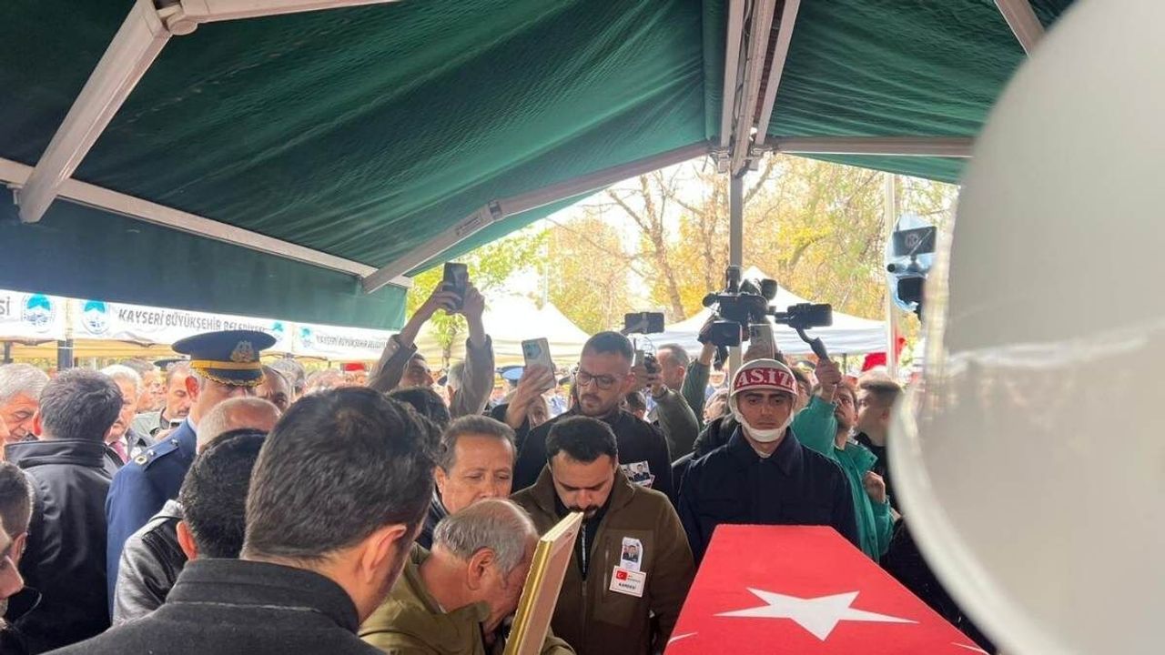 Gürcistan C-130 kazasında şehit olan Binbaşı Nihat İlgen Kayseri'de son yolculuğuna uğurlandı