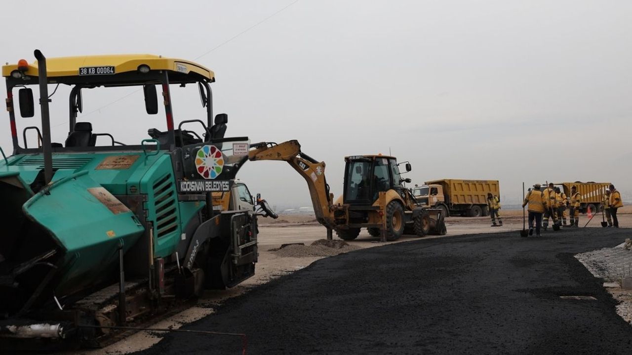 Kocasinan Belediyesi Erkilet Generalemir’de yol ve asfalt çalışmalarını hızlandırdı