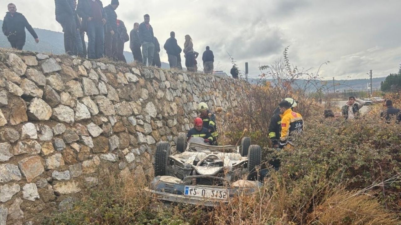 Şarampole devrilen otomobilin sürücüsü hayatını kaybetti!