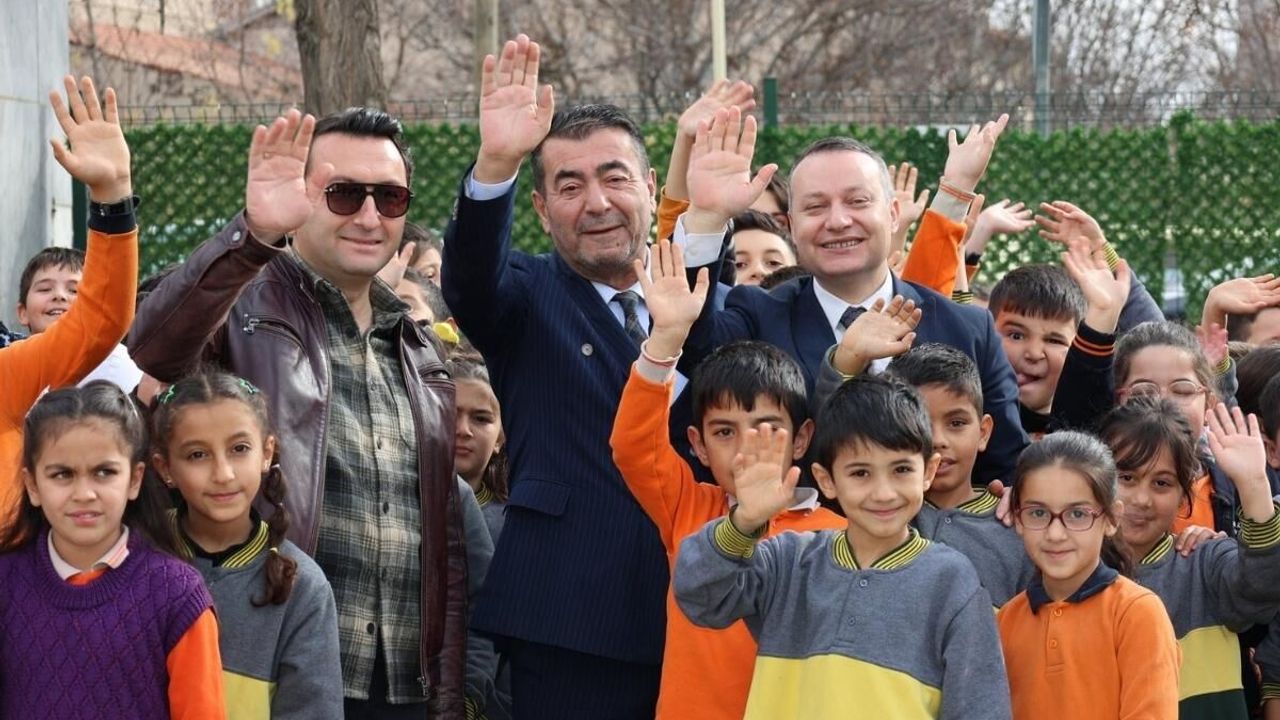 Başkan Selahattin Metin, Öğretmenlerle Cam Teras Tesisleri’nde buluştu