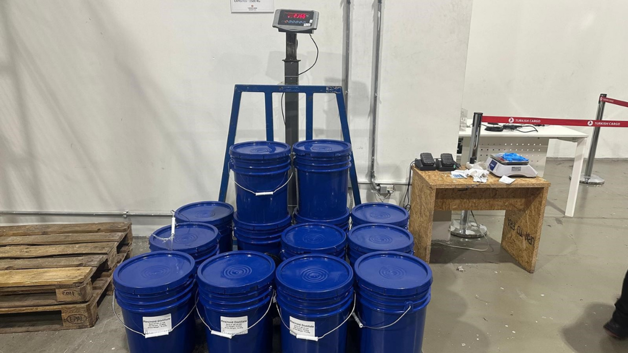 Kasım'ın ilk haftası 1 ton 65 kilo esrar ele geçirildi!