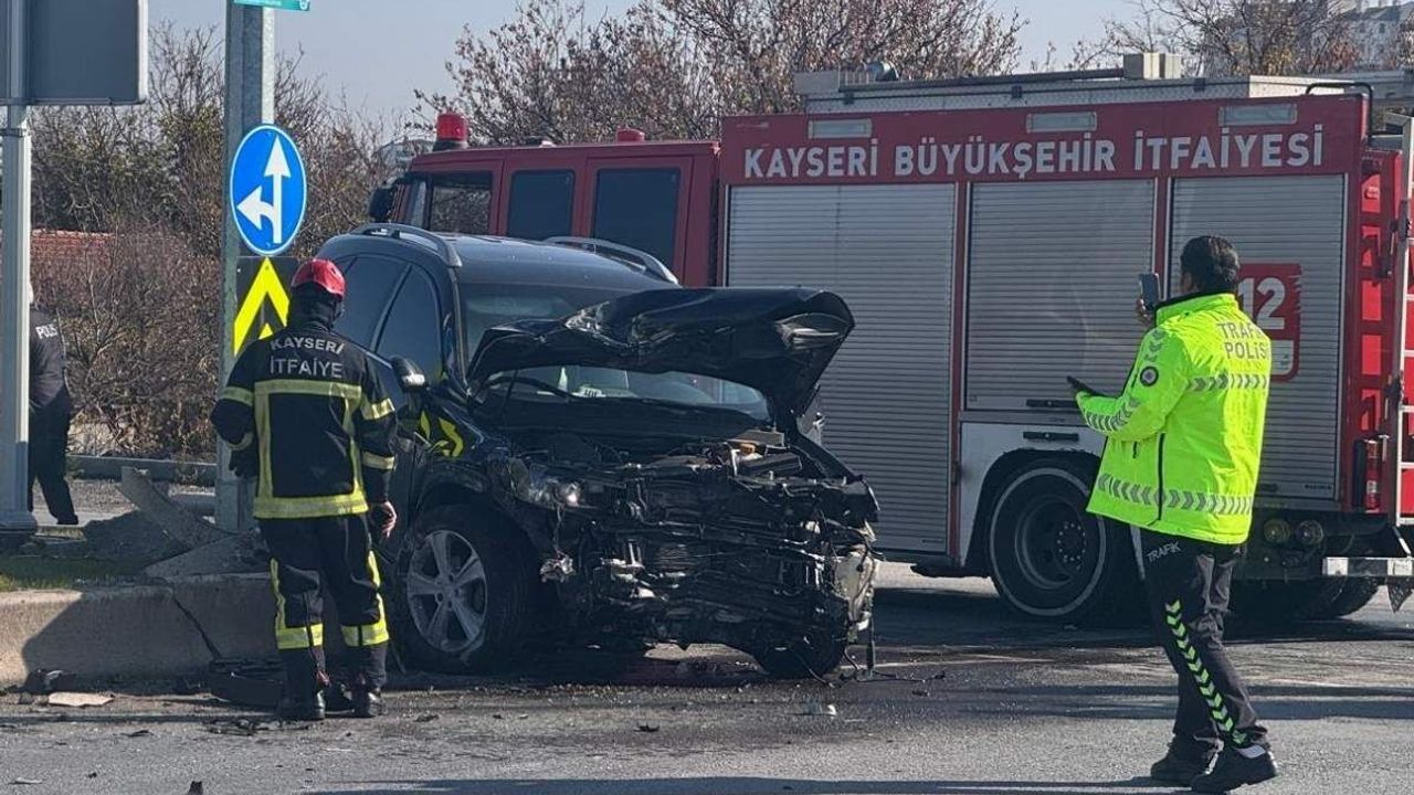 Kayseri’de trafik kazası: 5 kişi yaralandı