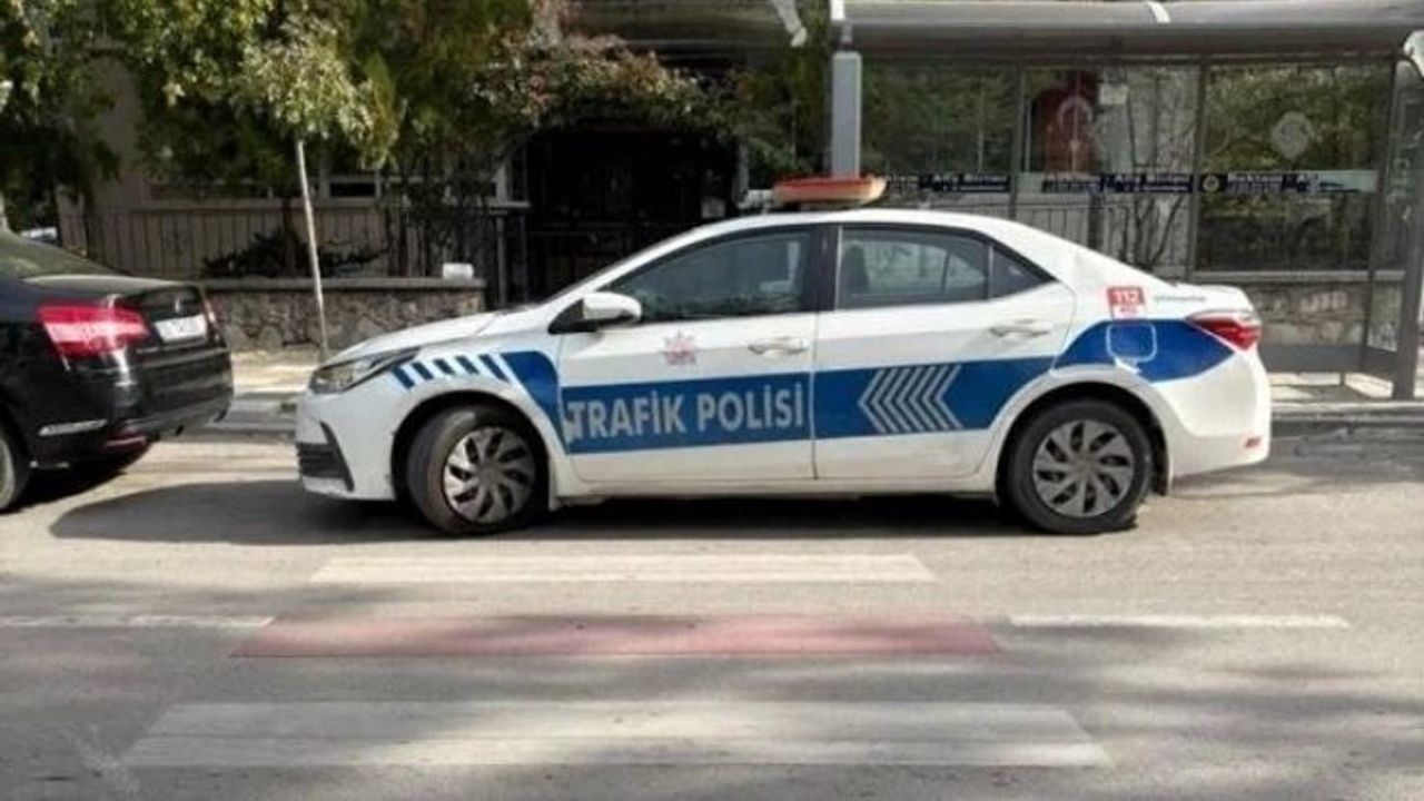 Polis arabasına trafik cezası kesildi!