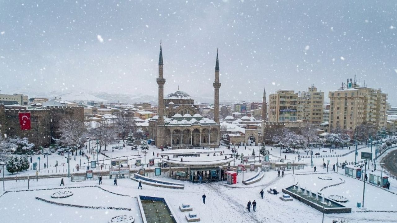 Akşam saatlerine dikkat: Kayseri genelinde kar ve don uyarısı