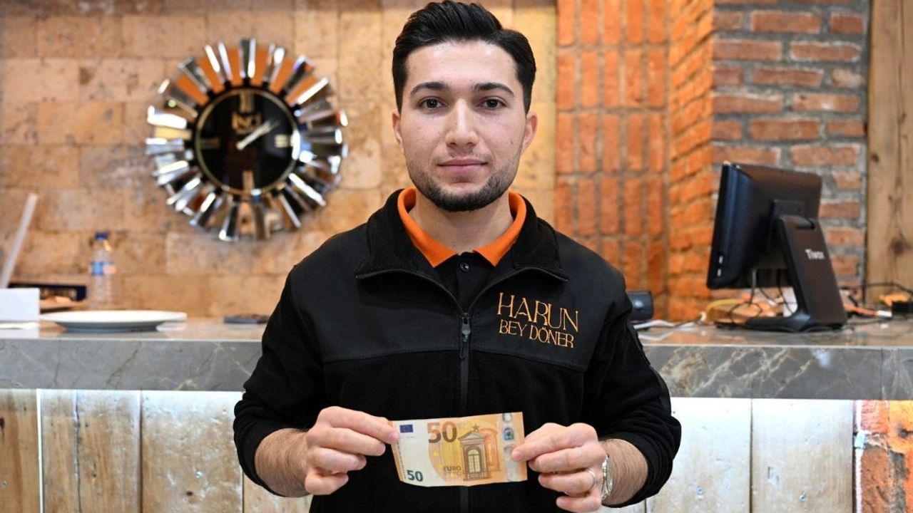 Kayseri’de bahşiş olarak 50 Euro verdi, ertesi gün geri istedi!
