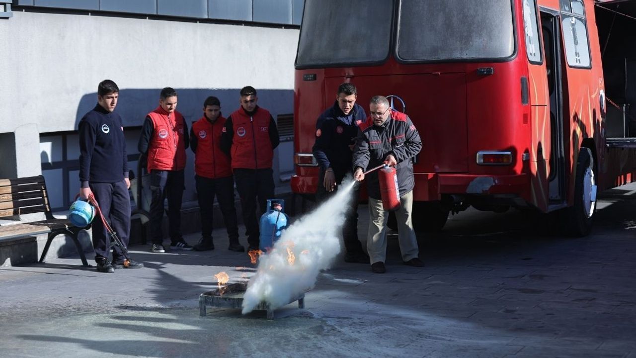 Afet anlarında camiler ne işe yarar? Kayseri’de dikkat çeken tatbikat