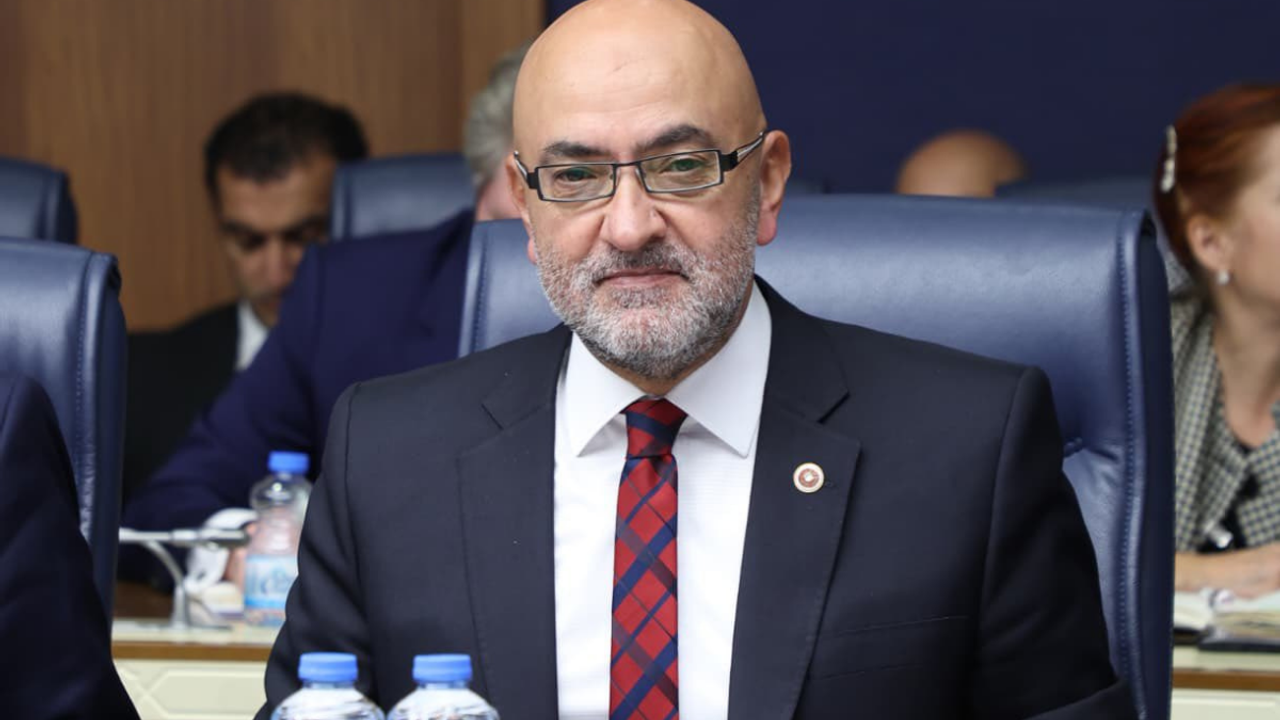 Murat Cahid Cıngı’dan Özgür Özel’e: ''Kayseri hizmet ister''