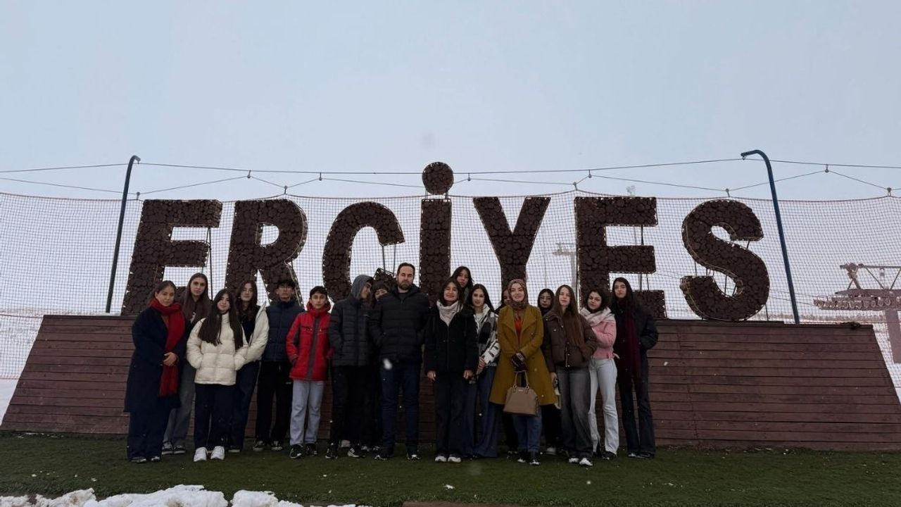 Gençler Erciyes’te bir araya geldi: Doğanın kalbinde farkındalık etkinliği