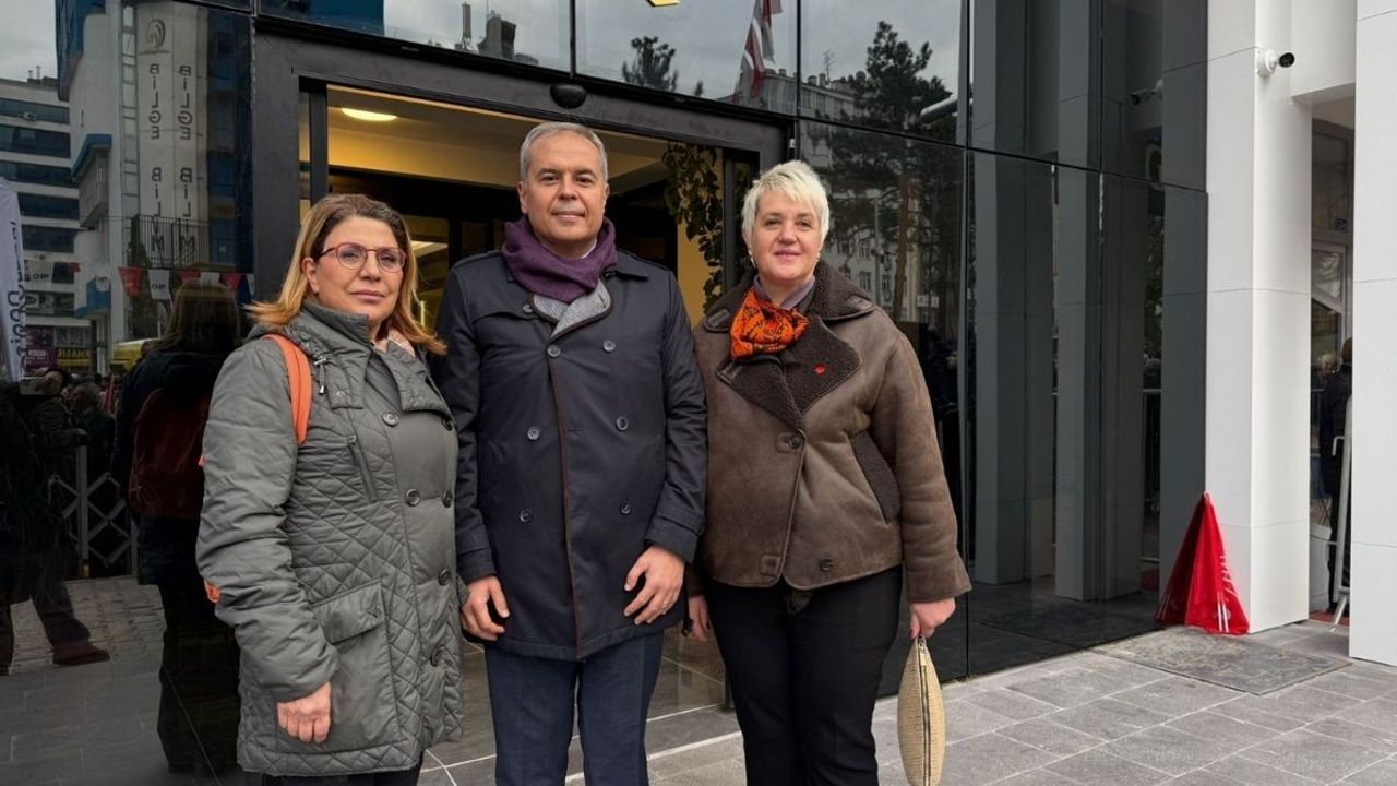 Kayseri’de CHP’li Özgür Özer’den ekonomi tepkisi