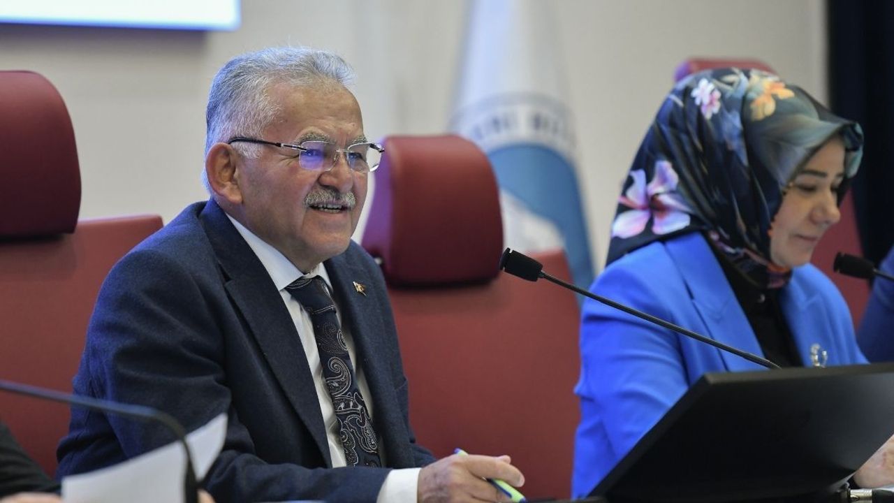 Kayseri’nin yatırımları medyada geniş yer buldu: Başkan Büyükkılıç zirveye koşuyor