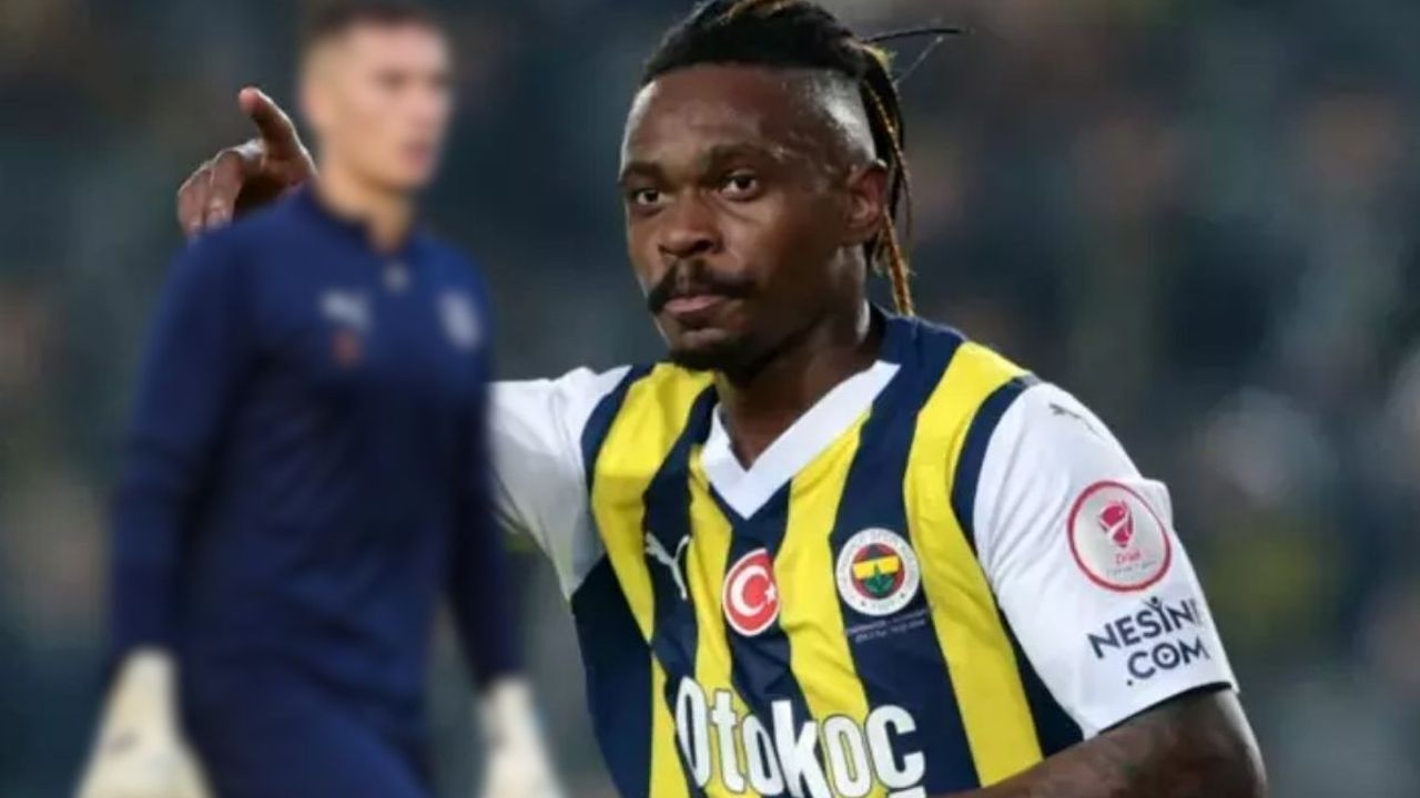 Genç futbolcu 18 yaşına girer girmez ünlü futbolcunun kızıyla evlendi! Sosyal medya karıştı