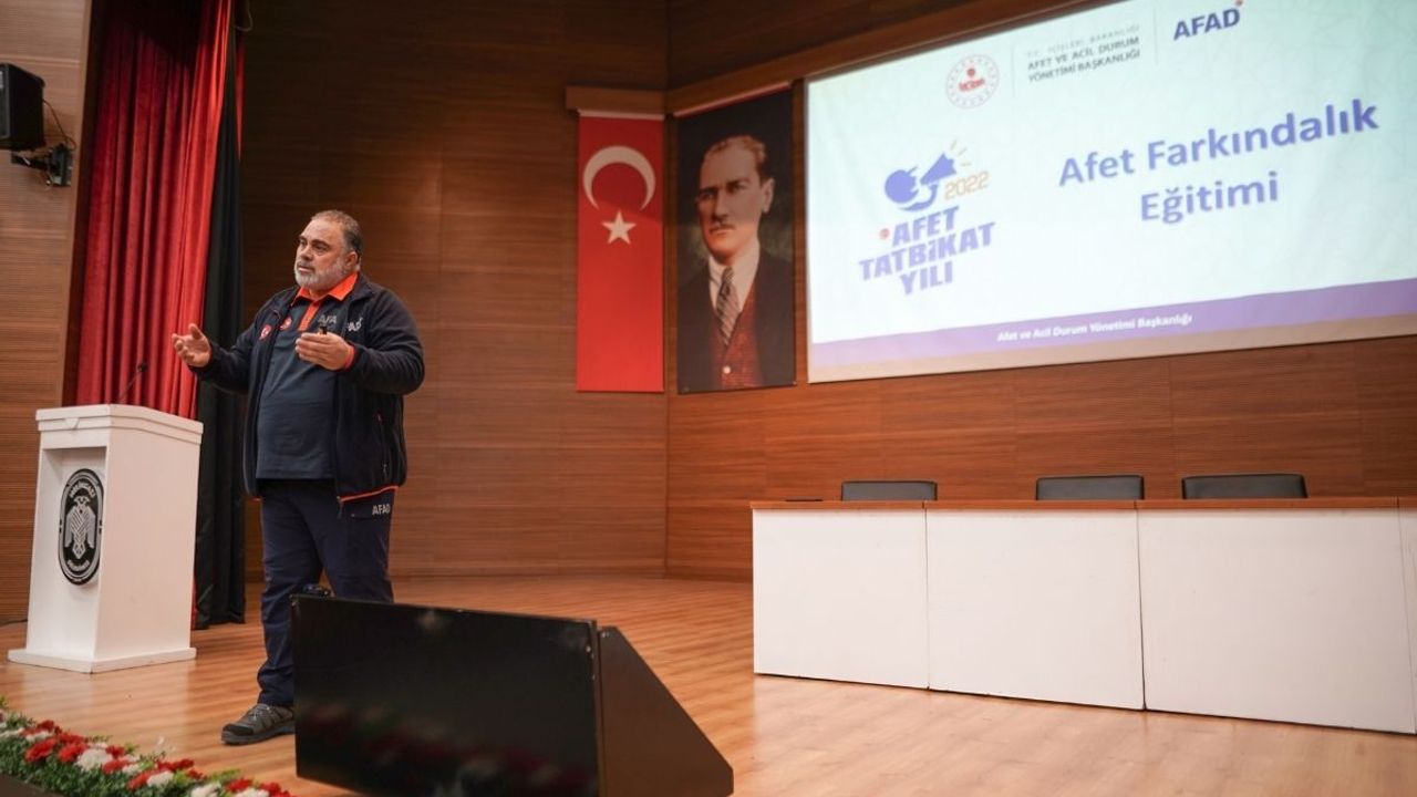 Afete hazırlık Melikgazi’de başlıyor: Personel sahaya eğitimle güçlendi