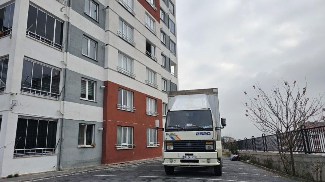 Kayseri’de pazarlık kavgası: Ev sahibi nakliyeciyi bıçakladı