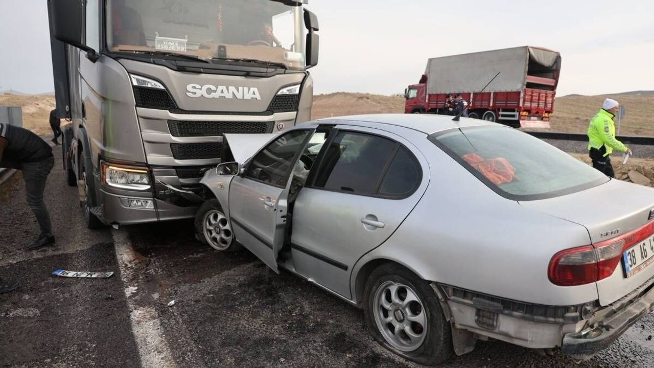 Nevşehir Kayseri yolunda korkunç kaza: 1 ölü 3 yaralı