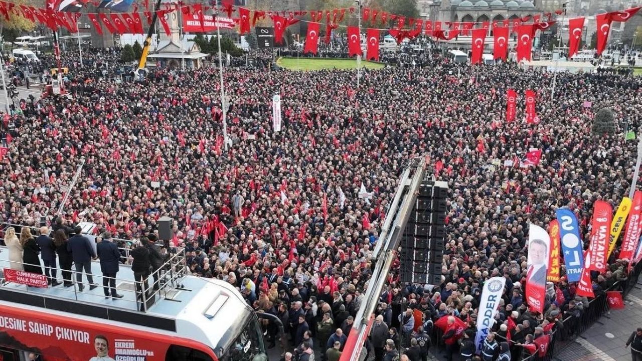 Özgür Özel’in Kayseri mitingi sonrası siyasi tartışma büyüdü