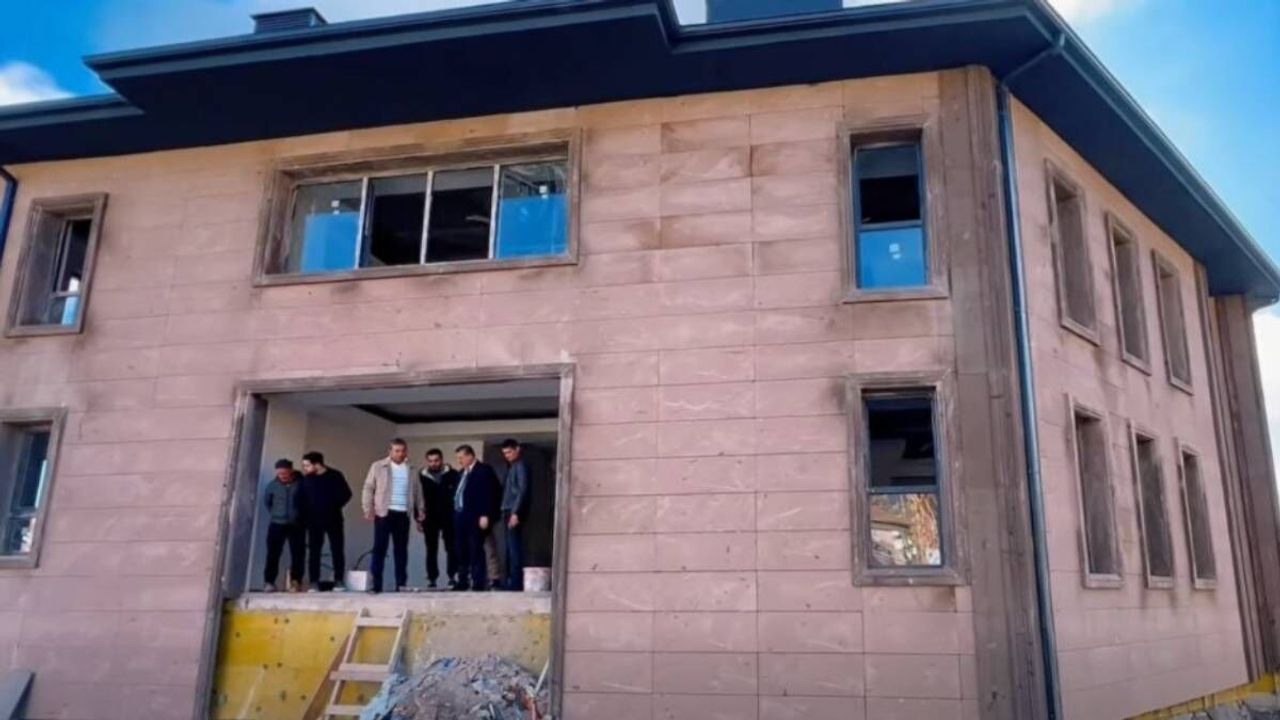 Yeşilhisar Belediye Binası’ndaki çalışmalar ne zaman bitiyor? Başkan Taşyapan açıkladı