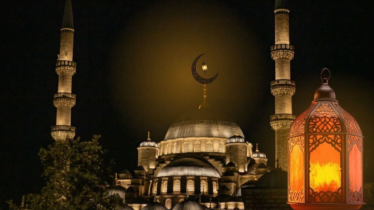 Diyanet Takvimine göre 2026 Berat Kandili ne zaman?