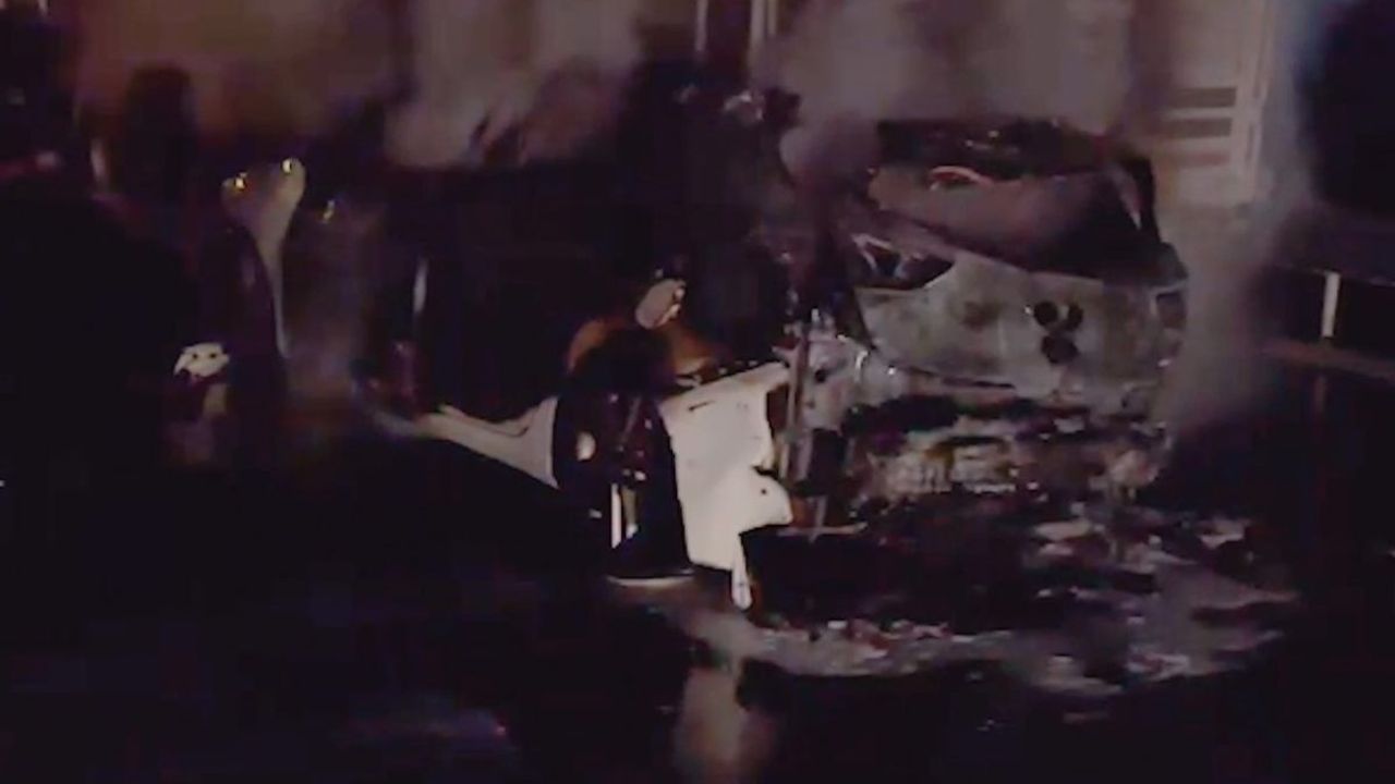 Adana’da otomobil tıra çarptı! 23 yaşındaki sürücü hayatını kaybetti