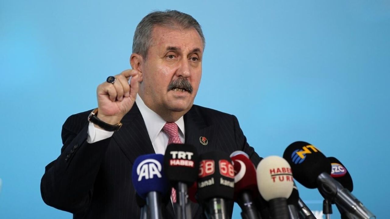 Destici'den idam için referandum çağrısı: Suçsuz bedenler toprağa veriliyor!