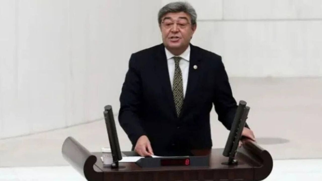 Dursun Ataş’tan Kayseri siyasetine sert özeleştiri: Köy siyasetine doğru gidiyoruz!