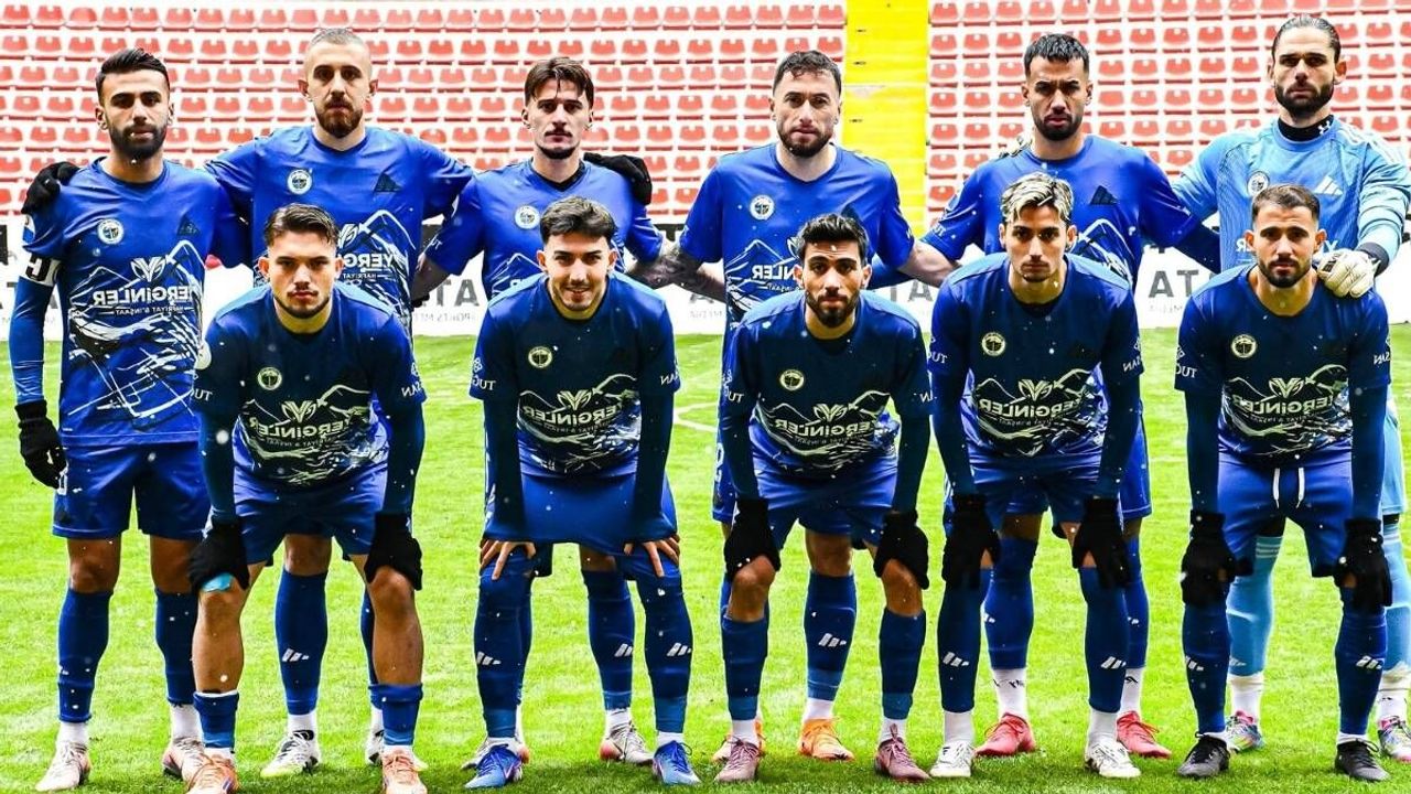 Erciyes 38 FK olaylı maçta kaybetti! Penaltı kırmızı kart her şey var