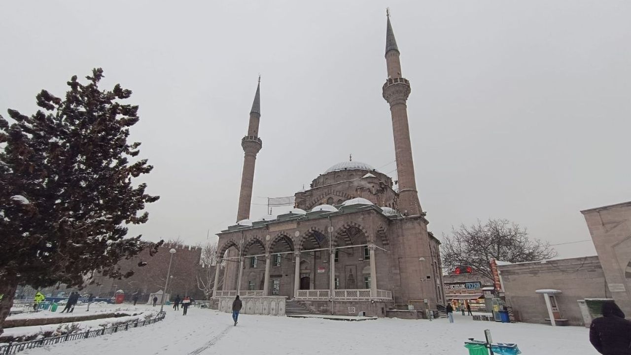 Kayseri için kuvvetli kar yağışı uyarısı! 20 santim kar bekleniyor