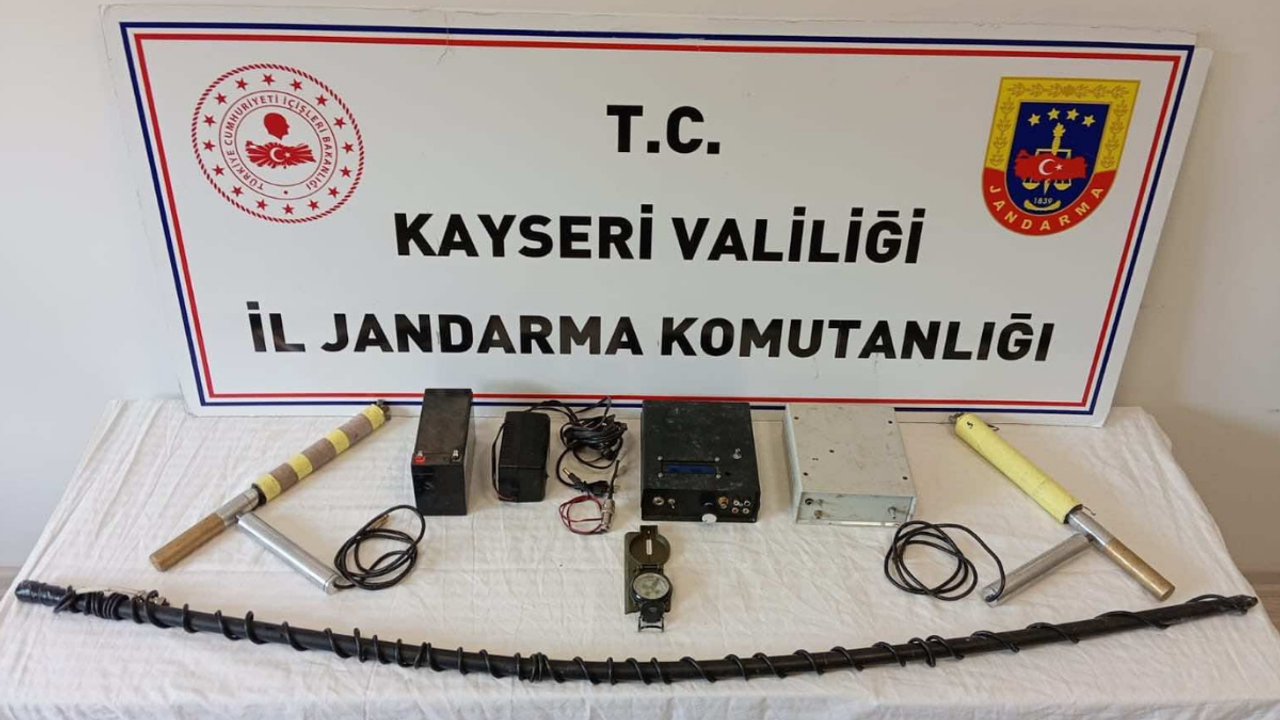 Kayseri Yeşilhisar’da Defineciler Suçüstü Yakalandı