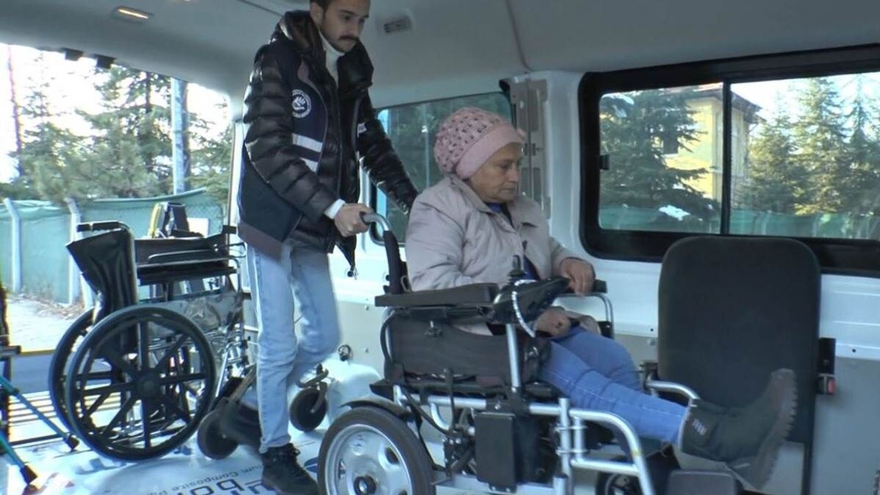 Kocasinan Belediyesi’nden müjde: Engelsiz nakil aracı hizmete sunuldu!