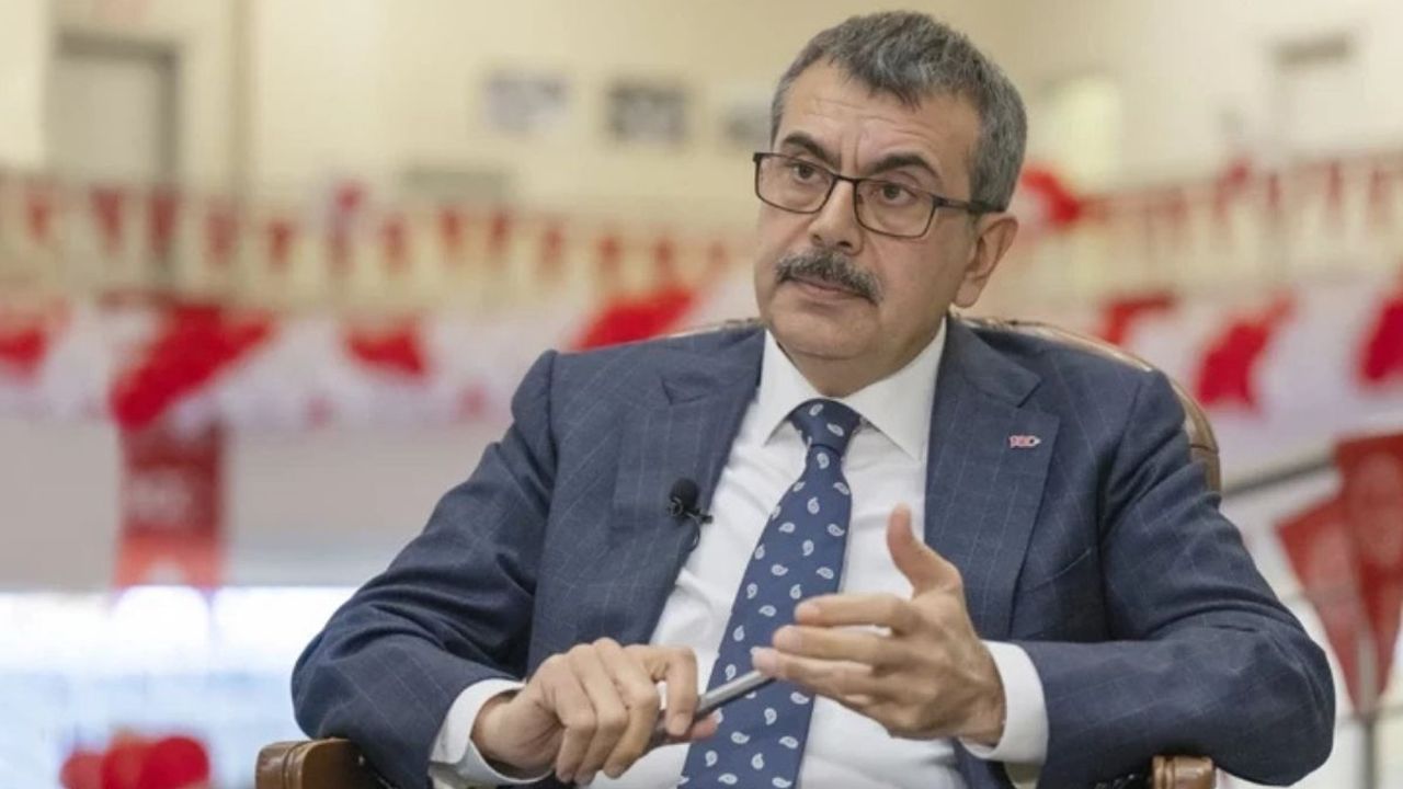 Milli Eğitim Bakanı Tekin’den ‘Karnelerden Atatürk kaldırıldı’ iddiasına net yanıt