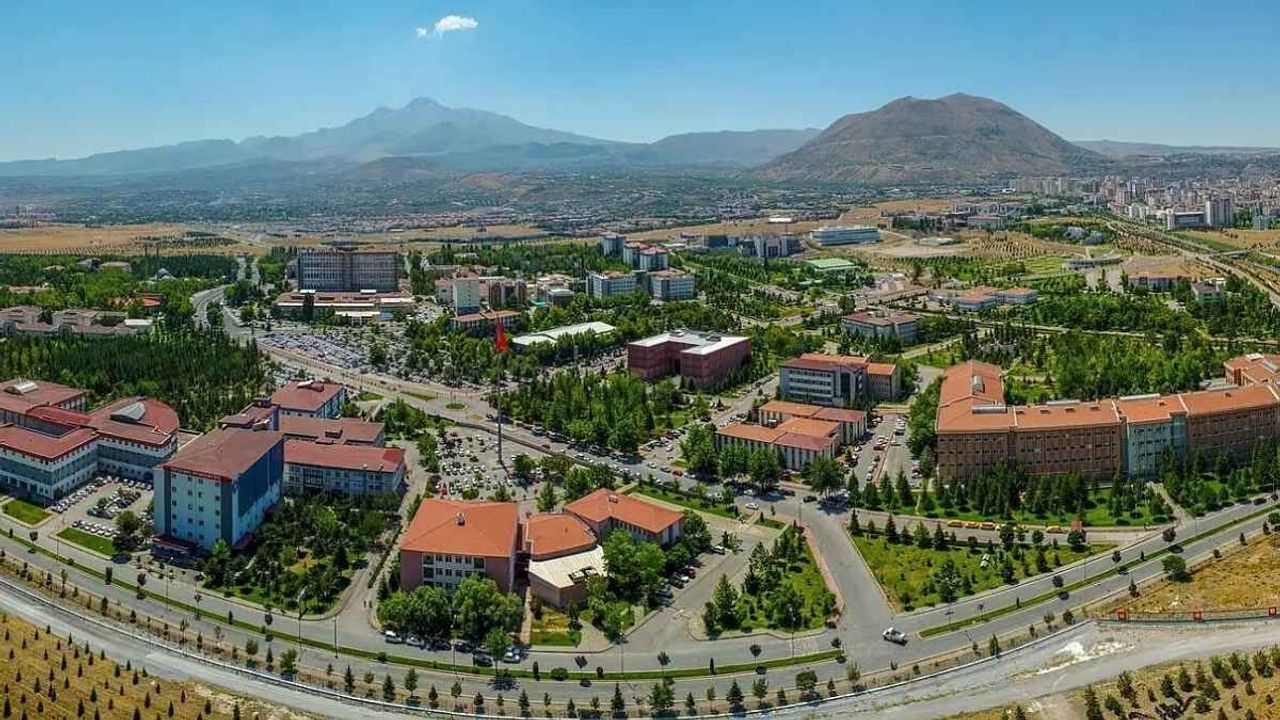 Üniversite öğrencilerine müjde: İŞKUR Gençlik Programı ödemeleri yükseltildi!