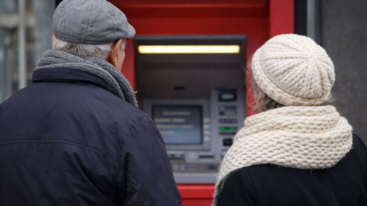 20 Bin TL Emekli maaşı ne zaman yatacak? Zamlı maaş ödeme takvimi açıklandı mı