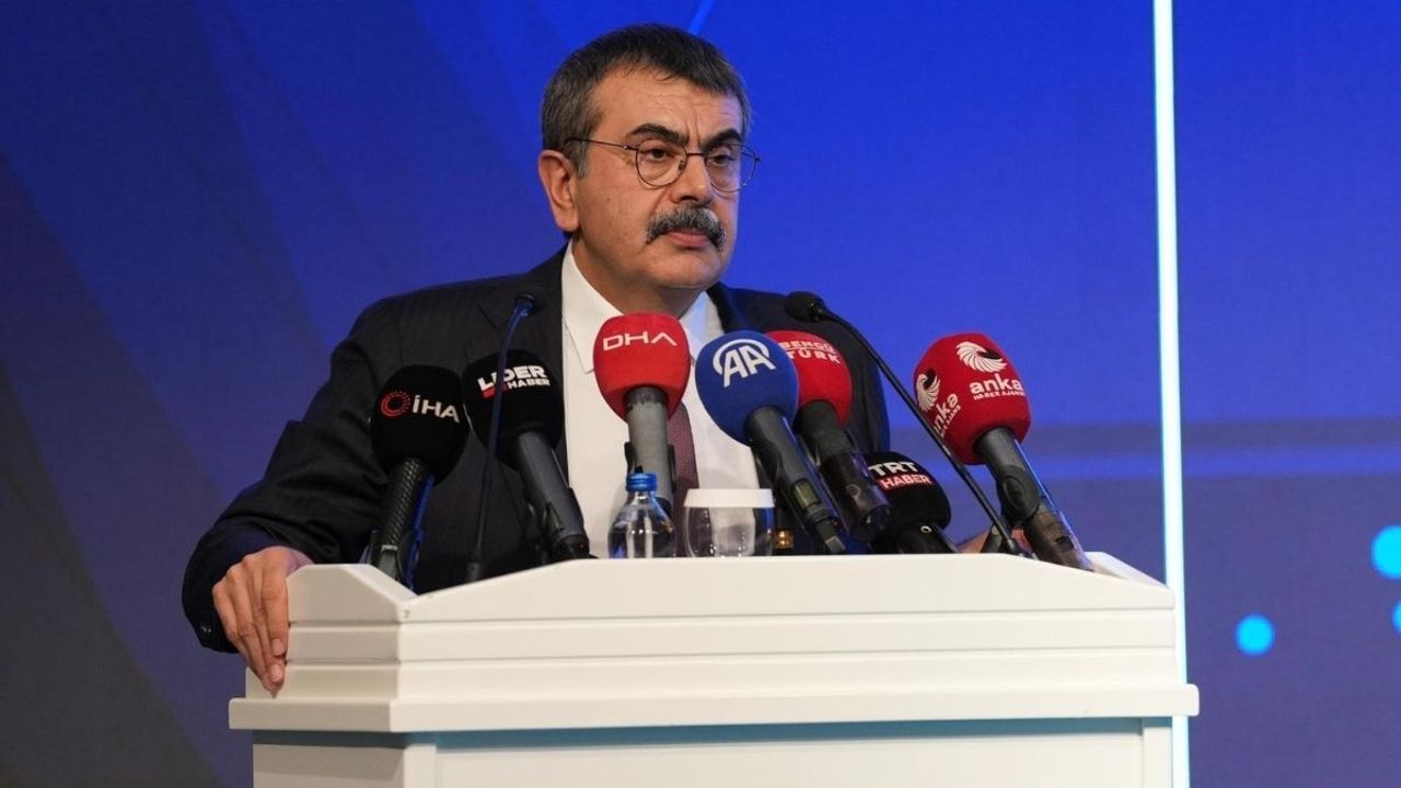 Bakan Tekin, Siber zorbalıkla mücadelede eğitim stratejilerini açıkladı