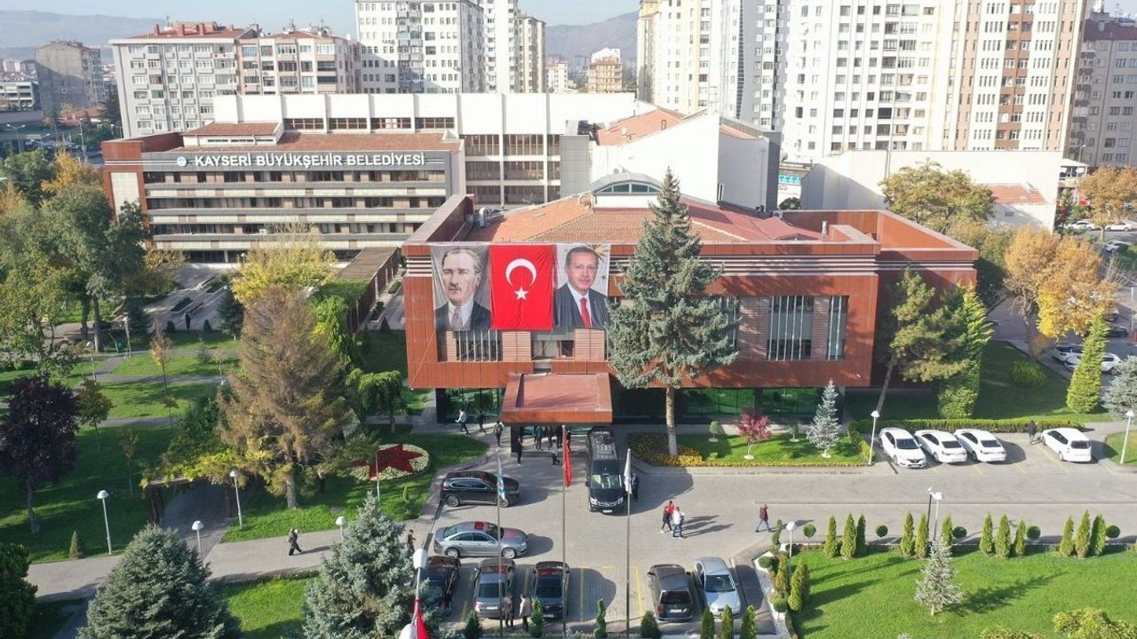 Büyükşehir Belediyesi özel kalem için 33 Milyon, Afet İşlerine 1 Milyon bütçe ayırdı