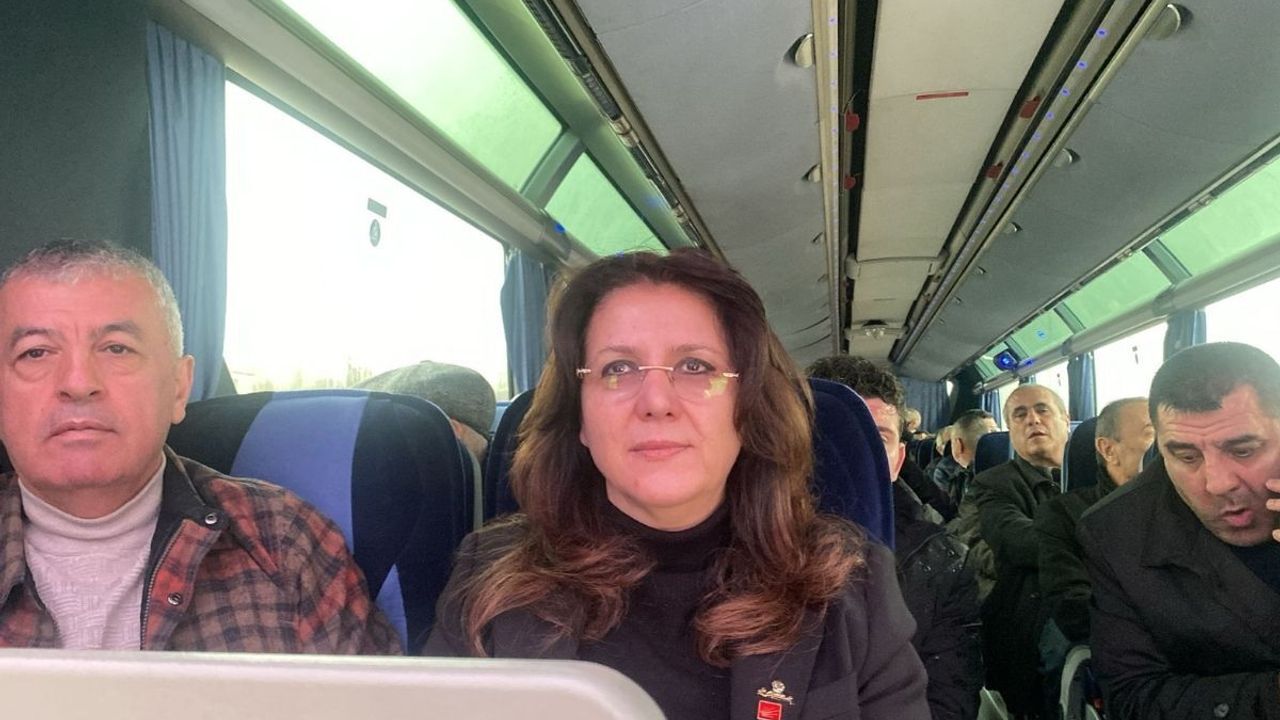 Kayseri CHP teşkilatı Özgür Özel’e destek için Niğde’ye gitti