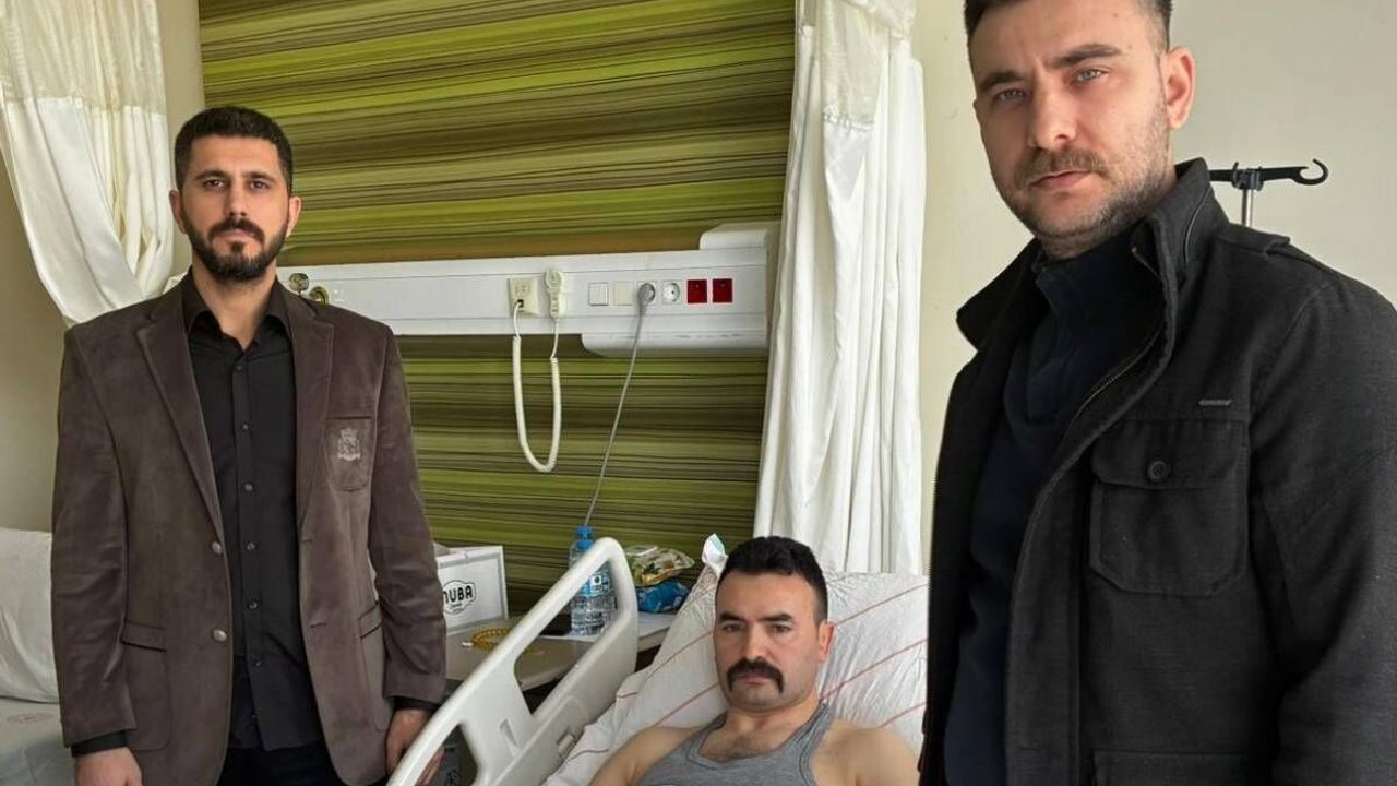 Emniyet Teşkilatı Sendikası Kayseri’de suç örgütlerine yönelik operasyonda yaralanan özel harekat polisini ziyaret etti