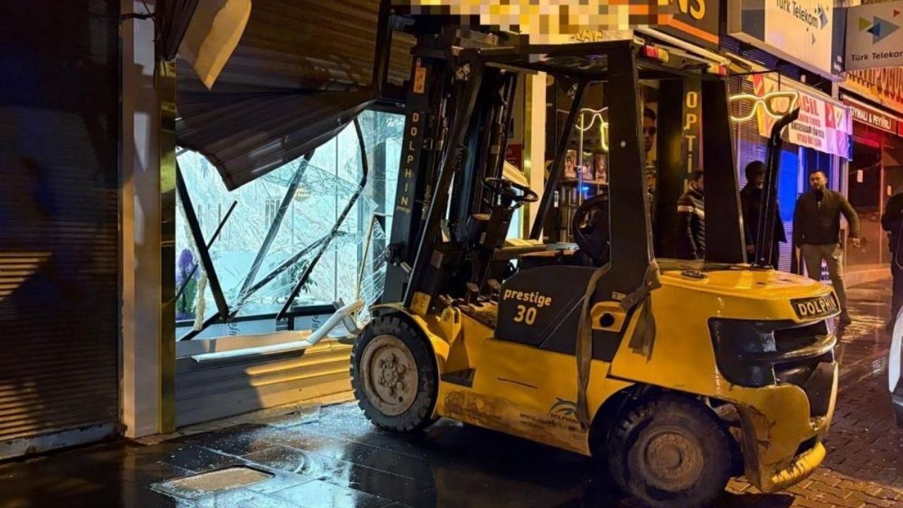 Kayseri’de çalıntı forkliftle kuyumcu soygunu