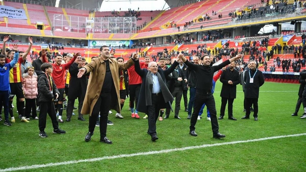 Kayserispor’un Büyükkılıçlı galibiyet pozunun bedeli ağır oldu! TFF ceza verecek