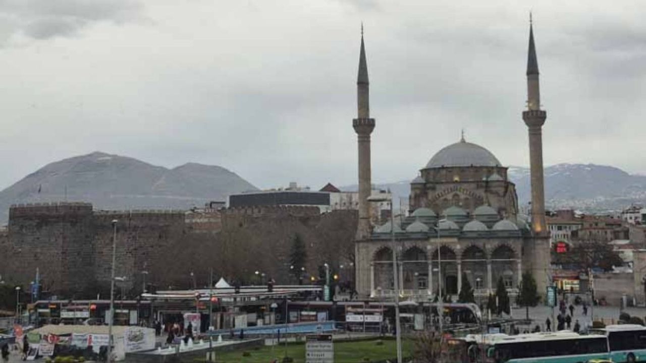 Kayseri’ye stadyum ve spor merkezi için imzalar Ankara'da atıldı