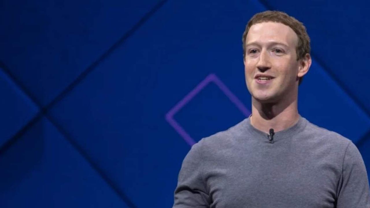 Zuckerberg açıkladı: 2030'da telefonlar tarih olacak herkes onu kullanacak!