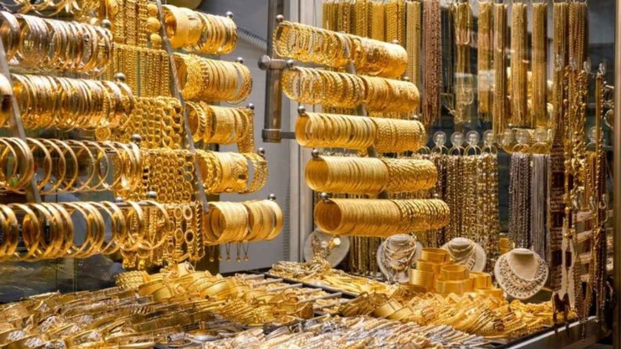 Gram altında sert düşüş sürüyor: Gram altın ne kadar, altın fiyatları düşecek mi, altın yükselir mi?