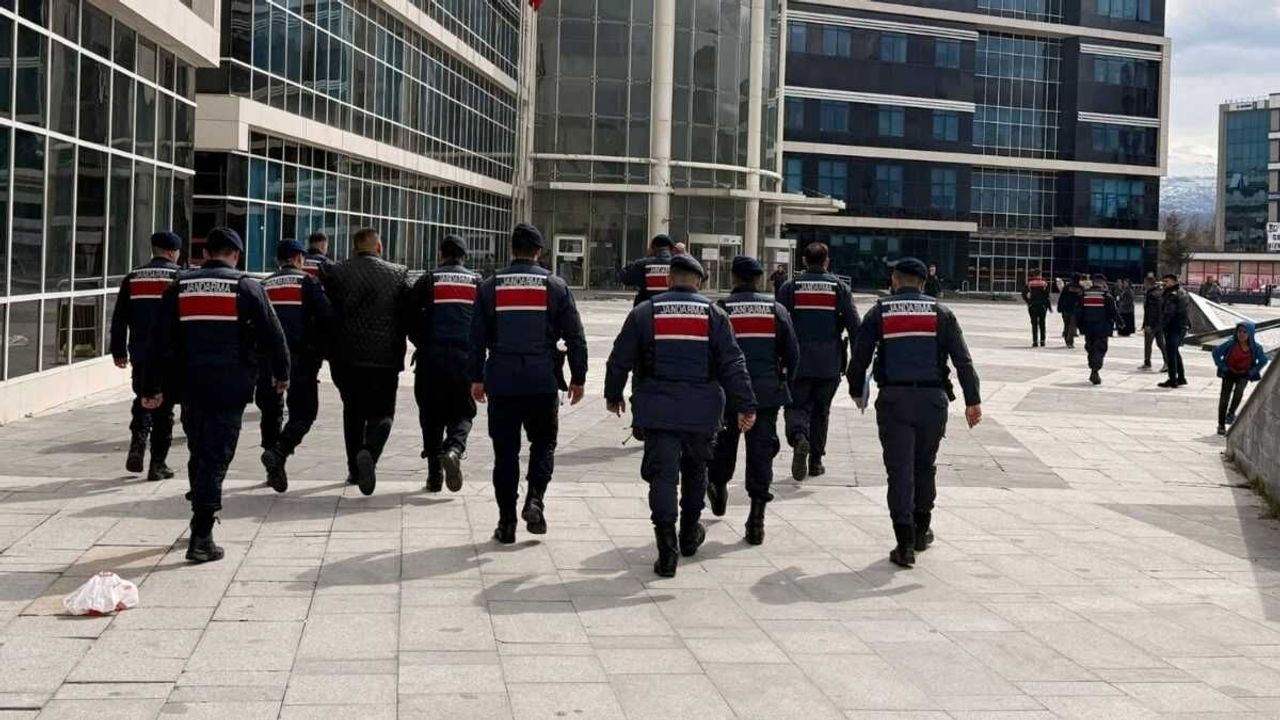 Kayseri'de bayram günü eşini tabancayla öldüren şahıs tutuklandı