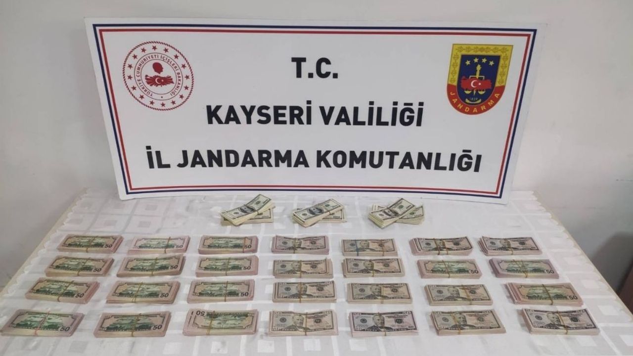 Kayseri'de piyasaya sürülmeye hazır halde, sahte 192 bin dolar ele geçirildi