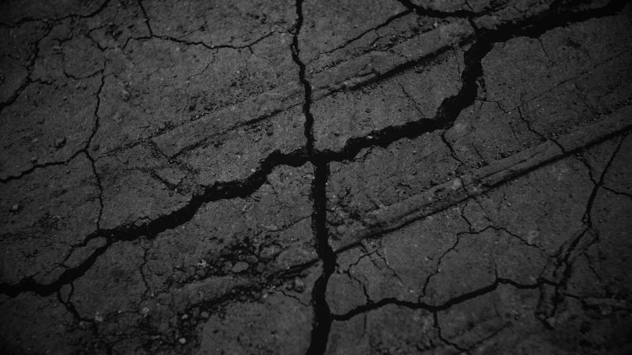 Başlık: 4,3’lük deprem salladı!