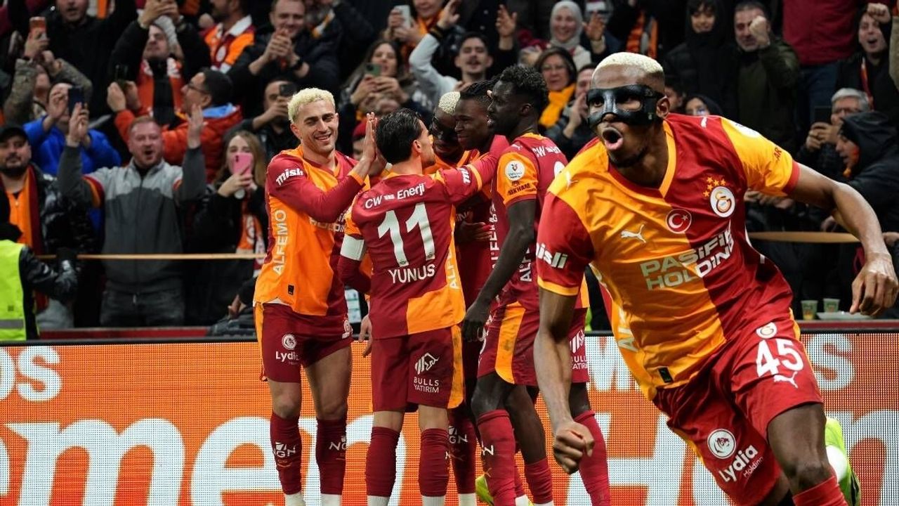 Ünlü yorumcudan Fenerbahçe’ye Galatasaray tavsiyesi! ‘’Bunlar yorulmuyor da sizinkiler mi yoruluyor?’’