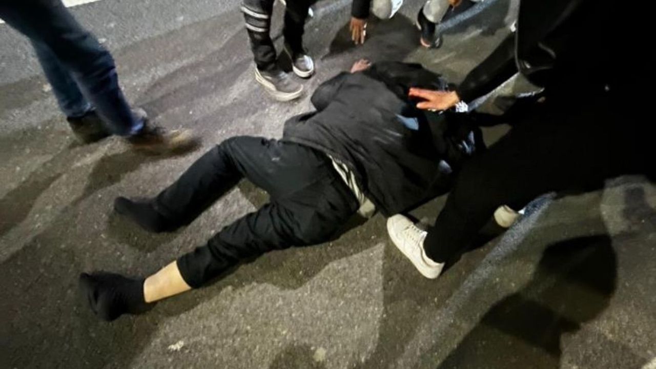 Yaya geçidinde otomobilin çarptığı yaşlı adam yaşam savaşı veriyor!