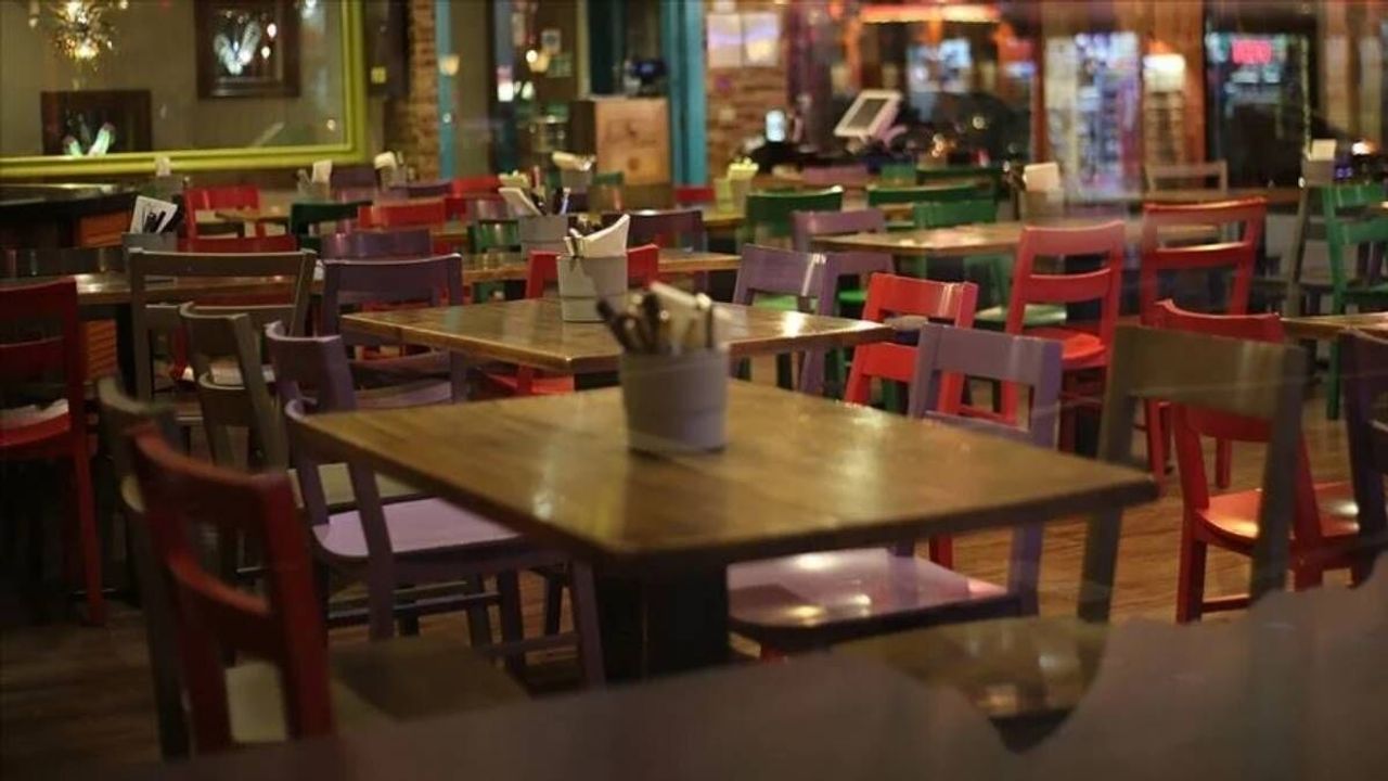 Kafe ve restoranlarda yeni dönem başlıyor! Bakanlık değişikliği duyurdu