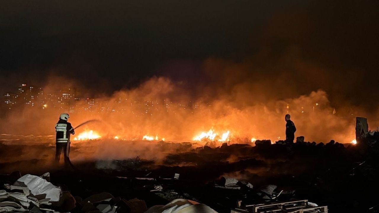 Kayseri’de arazi yangını eve sıçramadan söndürüldü