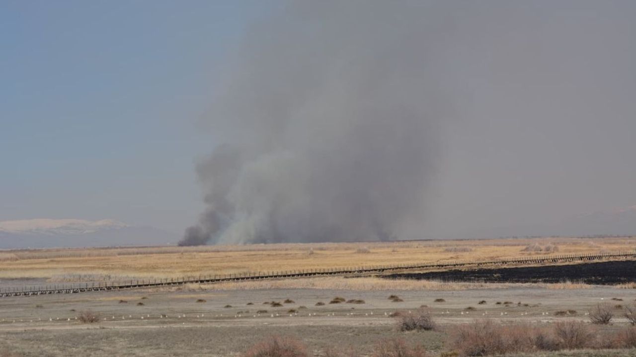 Kayseri’de Sultan Sazlığı yangını sürüyor
